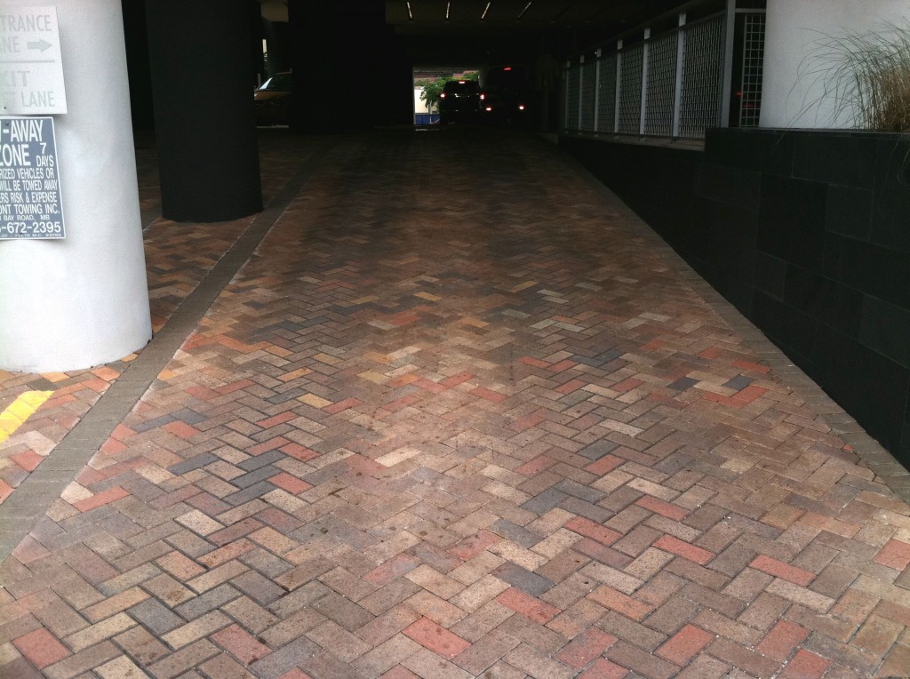 Stripping Sealed Pavers And Tire Marks / Sealing Pavers