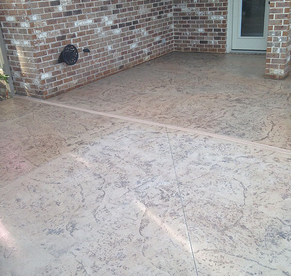 ANTI SLIP APPLICATION - STAMPED CONCRETE - 2014-08-07 18.22.02-600