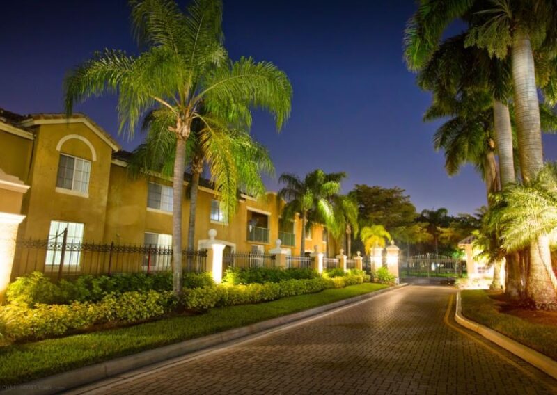 Pembroke Cove Apartment Homes, Pembroke Pines, FL