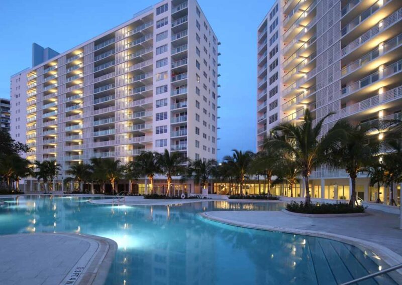 Southgate Towers, Miami Beach, FL