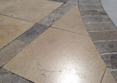 Close Up: Brings out natural beauty of stone